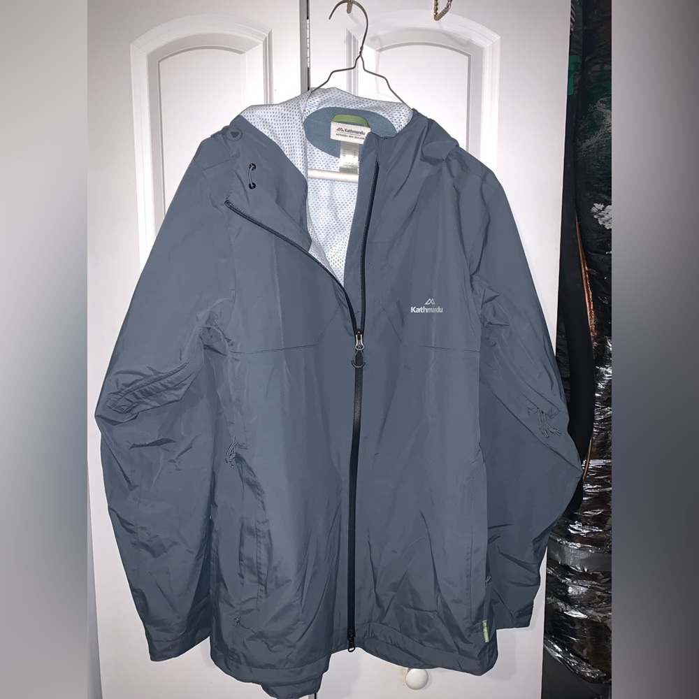 Kathmandu lightweight windbreaker UNISEX jacket size Medium